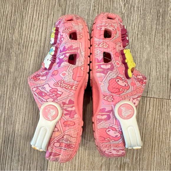 CROCS Pink Sanrio Hello Kitty Clogs Kids Size 10 - Picture 4 of 6